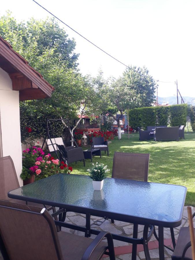 Elena Rooms-Apartments Аспровалта Екстериор снимка
