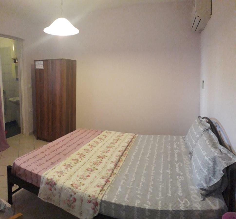 Elena Rooms-Apartments Аспровалта Екстериор снимка