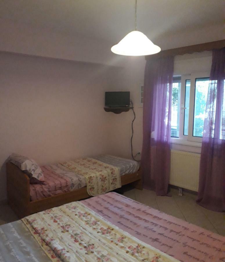 Elena Rooms-Apartments Аспровалта Екстериор снимка