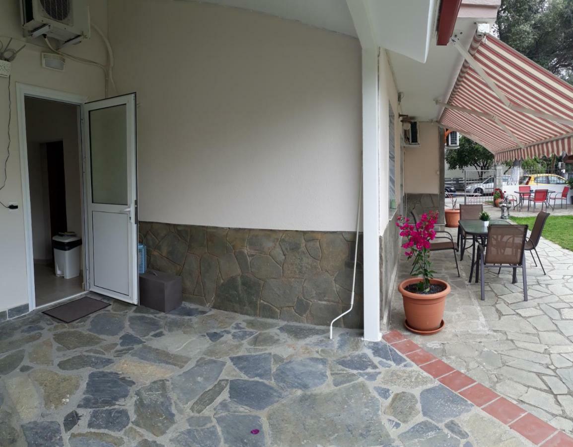 Elena Rooms-Apartments Аспровалта Екстериор снимка