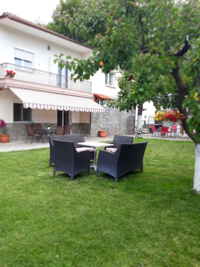 Elena Rooms-Apartments Аспровалта Екстериор снимка