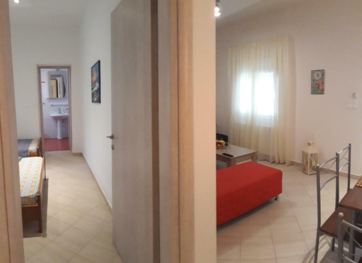 Elena Rooms-Apartments Аспровалта Екстериор снимка