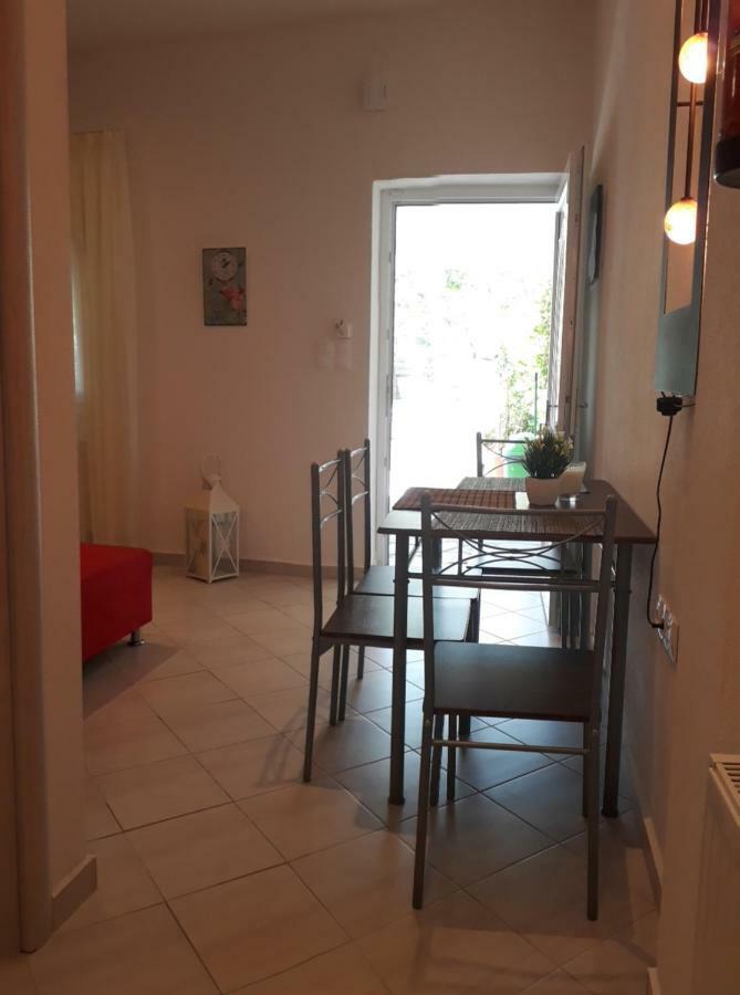 Elena Rooms-Apartments Аспровалта Екстериор снимка